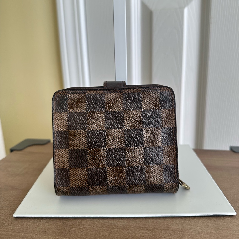 Authentic Louis Vuitton Damier Ebene Medium Bifold Wallet, GUC - Picture 4 of 11